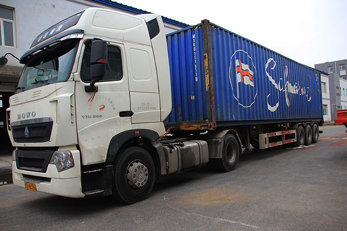 德國定制除塵器裝車發貨